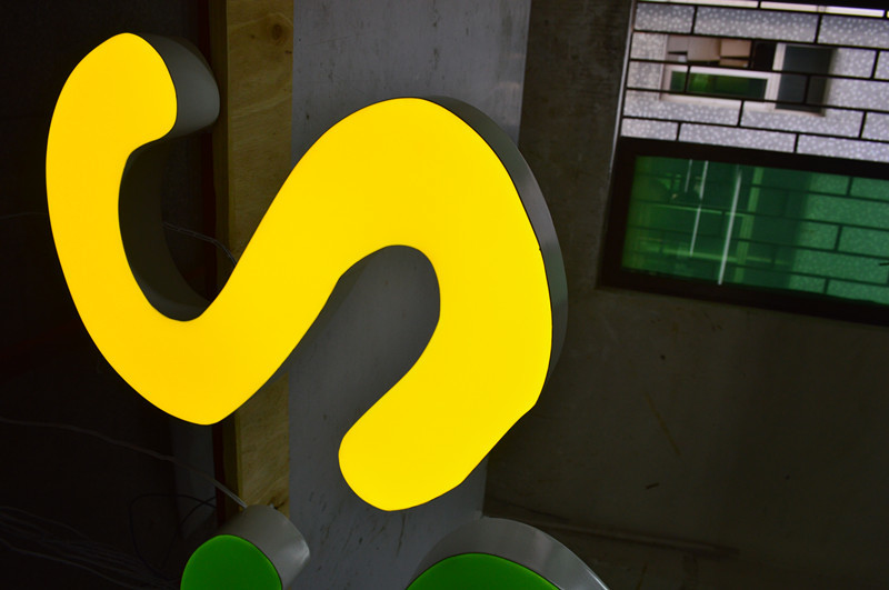 LED 3D Acrylic Letter Sign Board Color Customized RoHs Certificated
