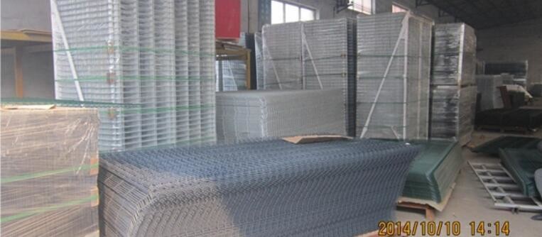 50x200mm H2.43m Privacy Steel Fence Galvanized PVC Coated