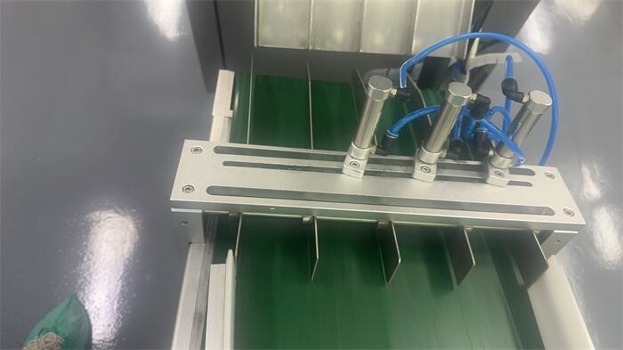 Medicine Cosmetics Level Blister Packing Machine pill Blister Packing Machine with touch screen