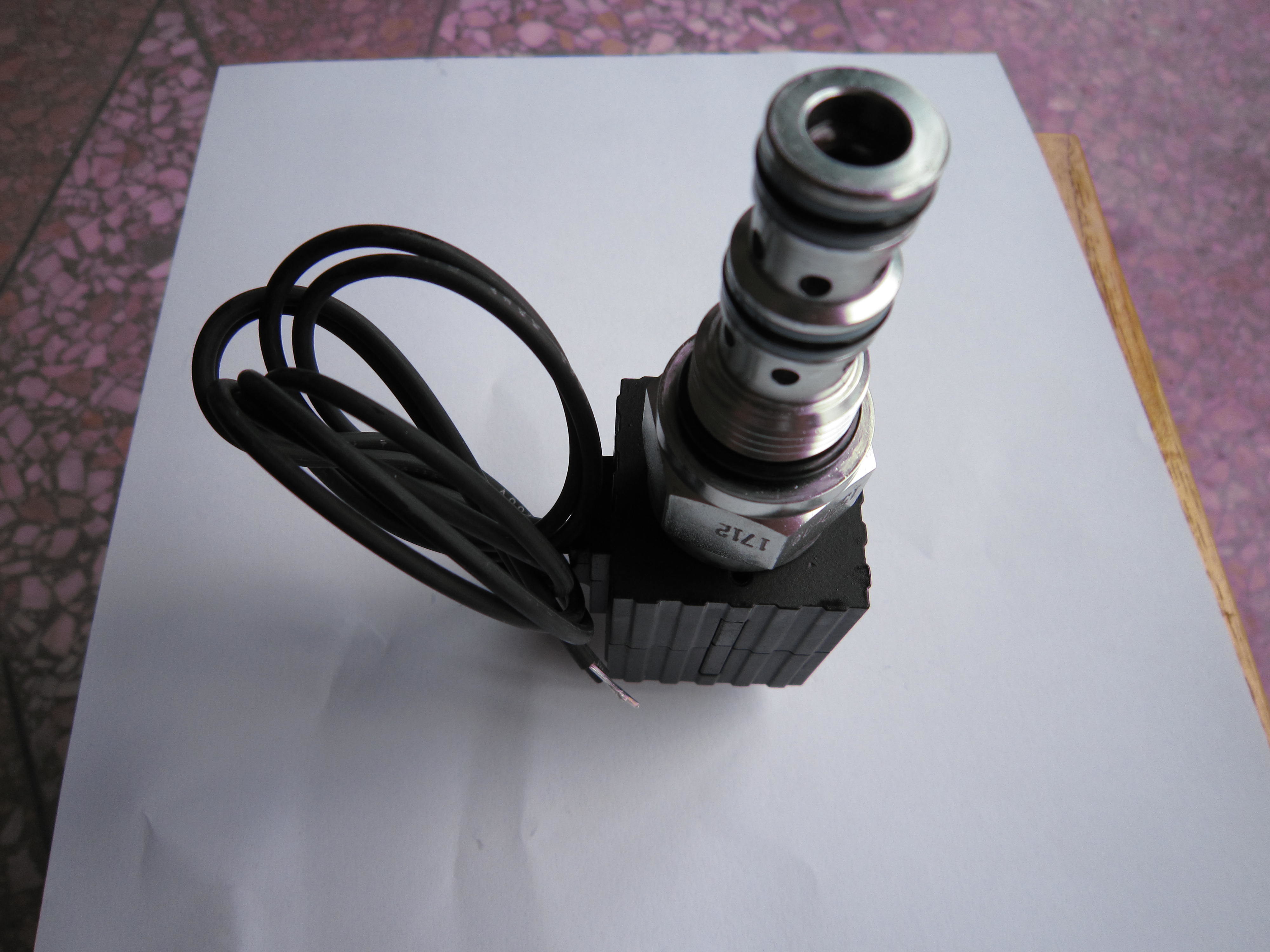 12C3697 Hydraulic Solenoid Valve CLG835II Wheel Loader Spare Parts