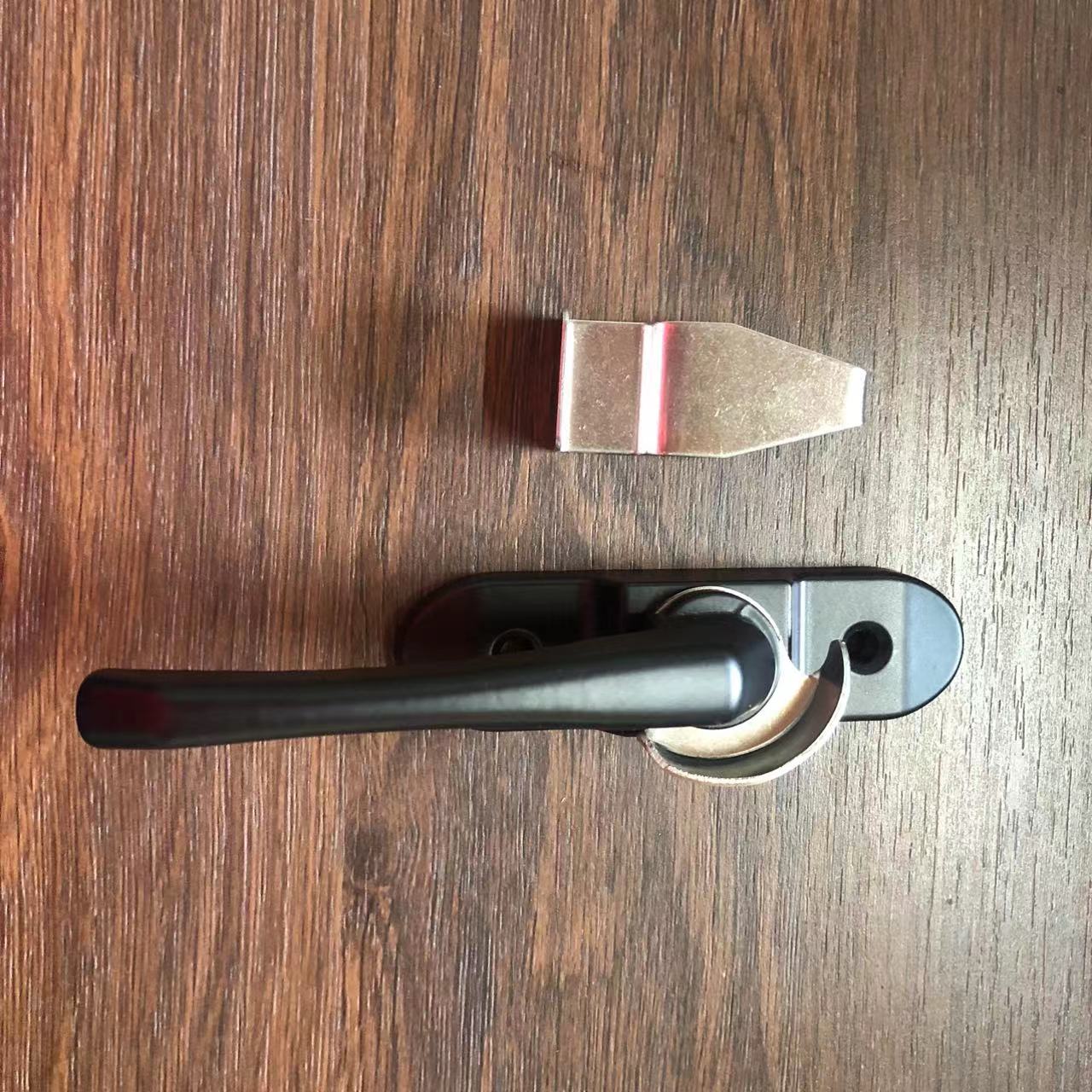 43g UPVC Crescent Moon Lock Aluminum Alloy Window Lock with Stainless Steel Hook