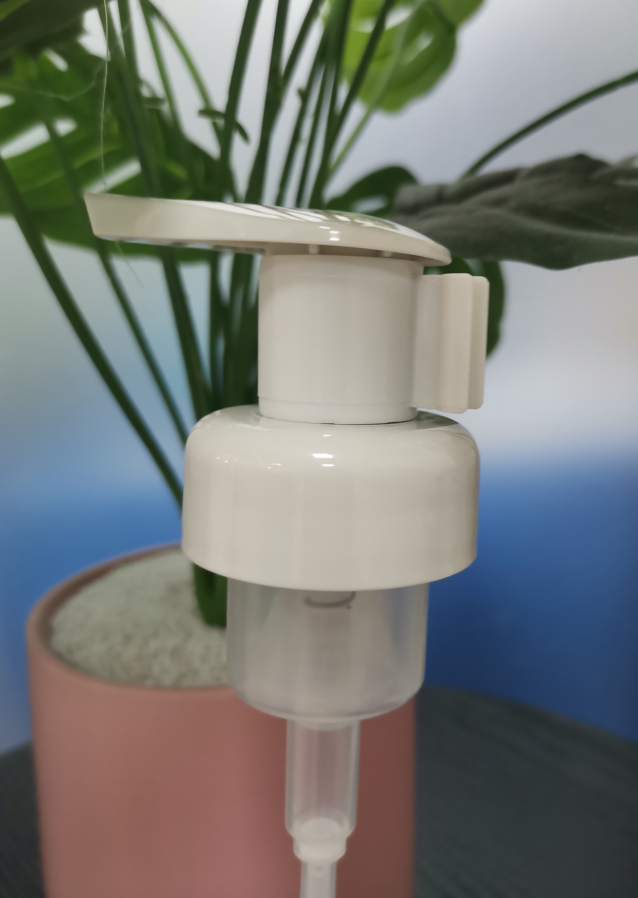 Customizable Colorful Plastic Vacuum Pump Anti-theft Closure Keep The Liquid Safe