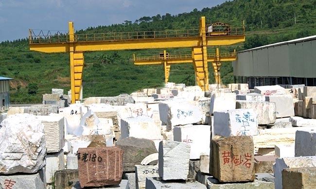 Low Maintenance Marble Cabin Gantry Crane 40 Ton Rail Gantry Crane Durable