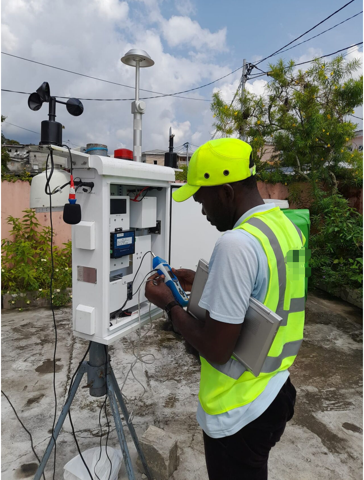 ES80A-A6 4G Industrial O3 Gas AQMS pm2.5 pm10 TSP Weather station Air Quality Monitoring System