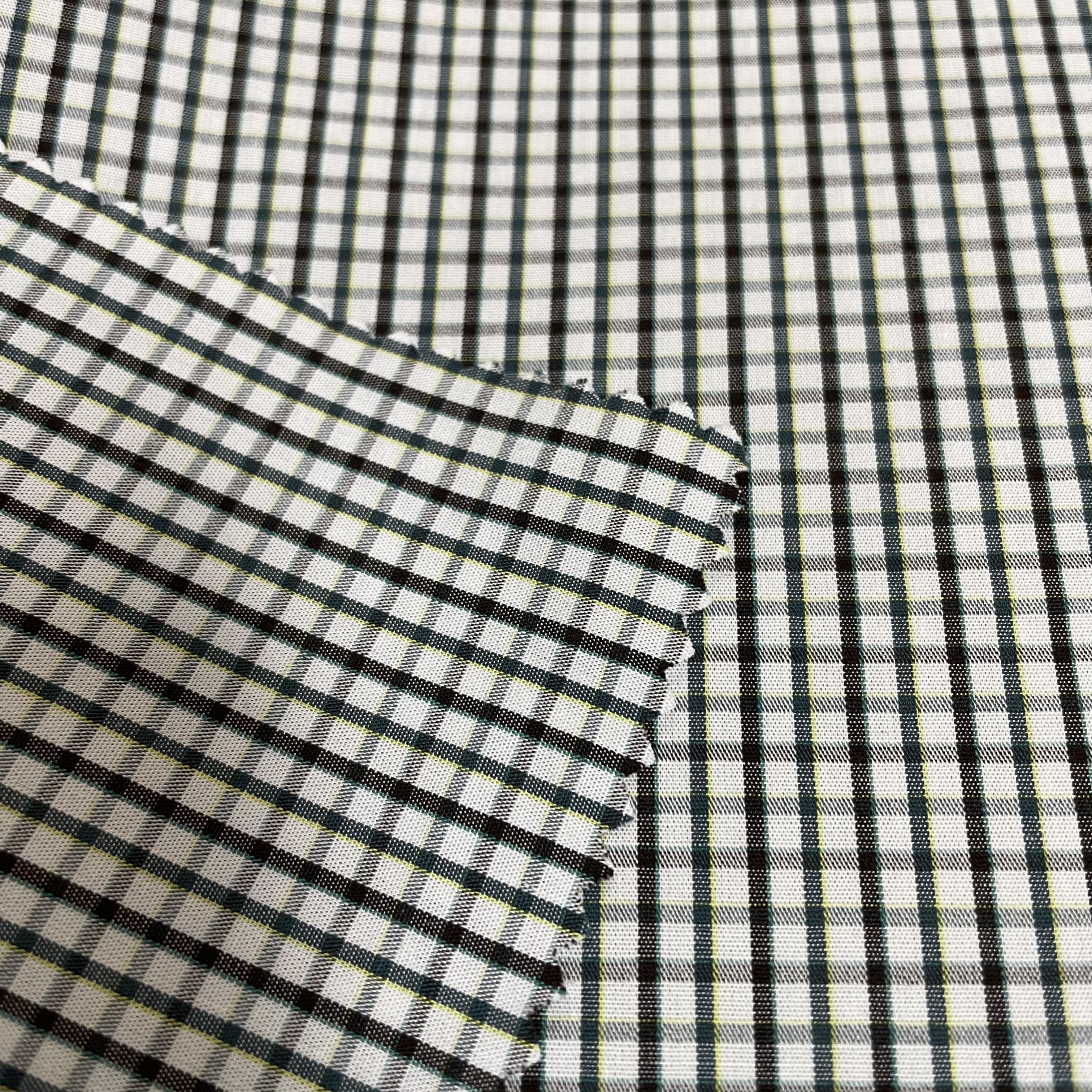 100% Cotton 105GSM Yarn Dyed Fabric 50X50 Yarn Count