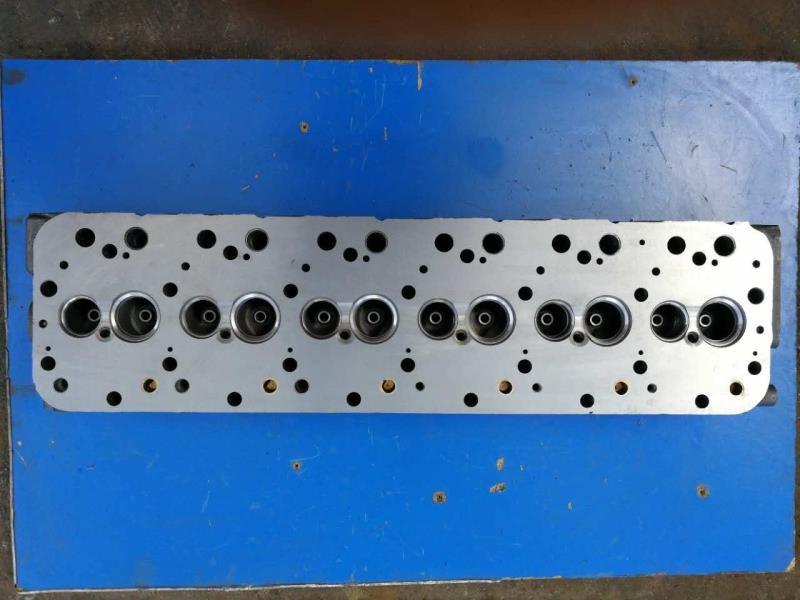 UD FE6 Dnissan Genuine Accessories Engine Parts Fe6 12 Valve Cylinder Head