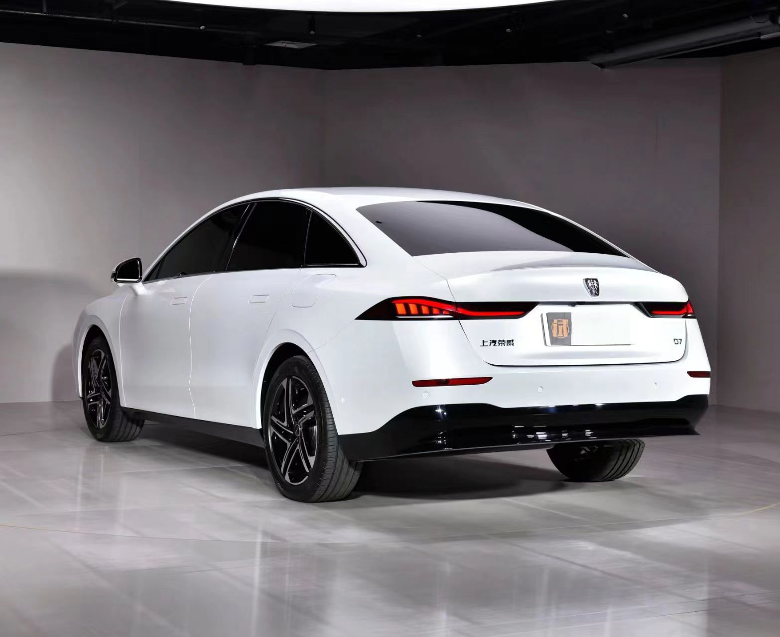 Roewe D7 Energy Vehicle Custom Four-Wheel Electric Car 5-door 5-seat SUV Max Speed 160 Km/h 510km Range for Adults
