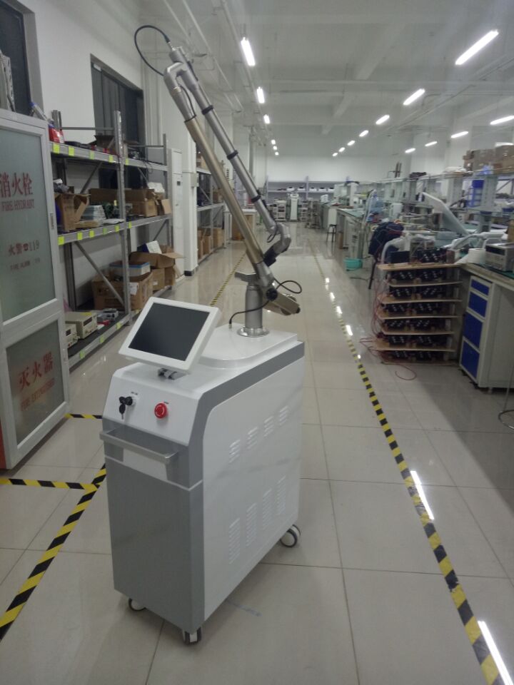 Professional clinic use Q Switch ND yag laser tattoo removal machine