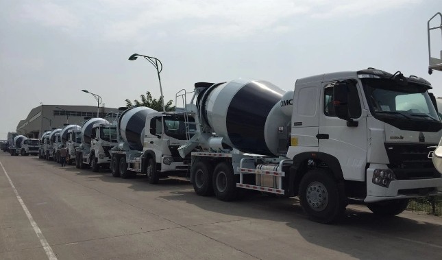 Sinotruk HOWO A7 6X4 290HP 6cbm Concrete Mixer Truck Zz1257m3247n1