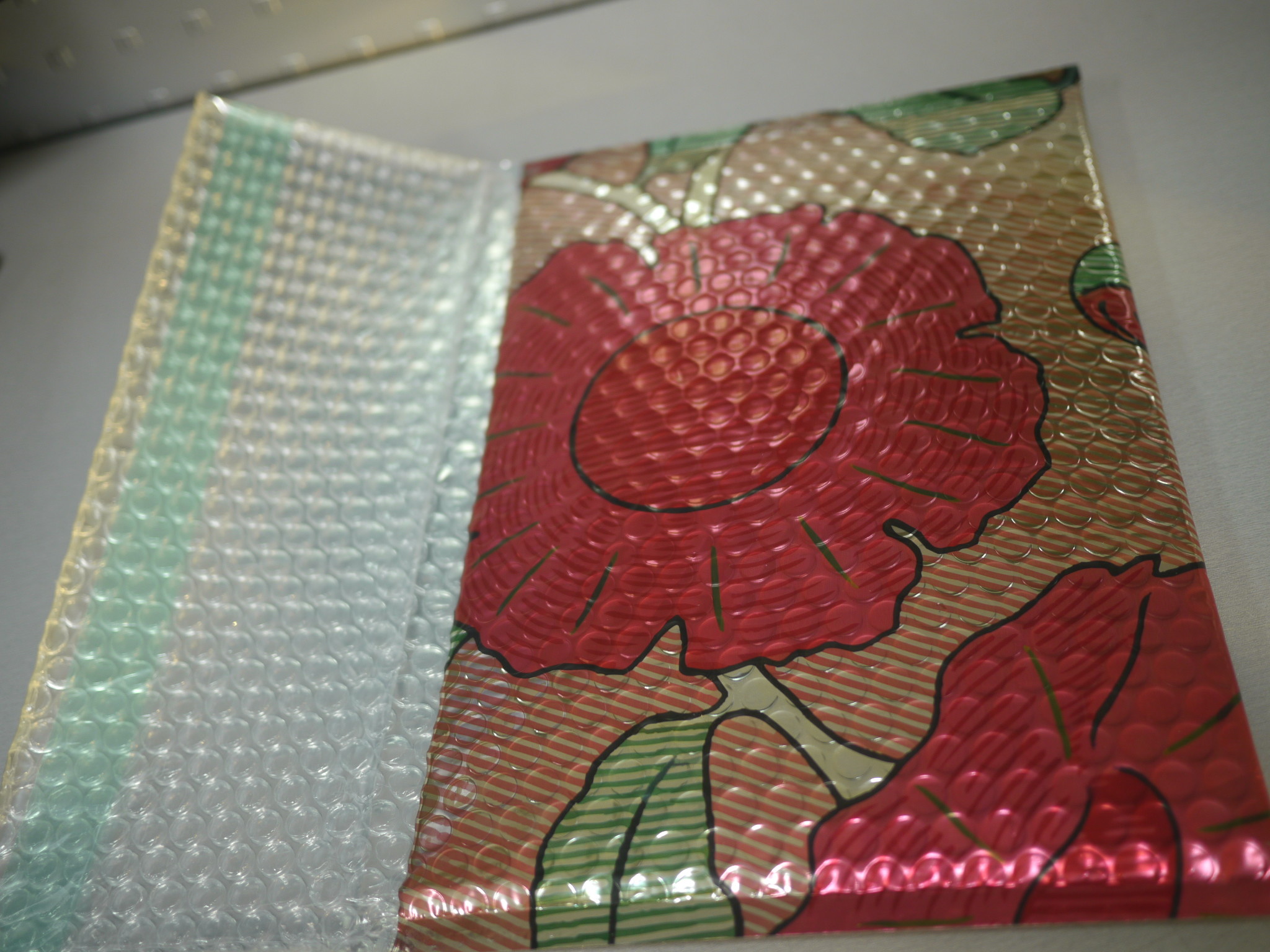 Colorful Printed Metallic Bubble Lined Bags Size 1 / 7.25"X12" holiday bubble mailers