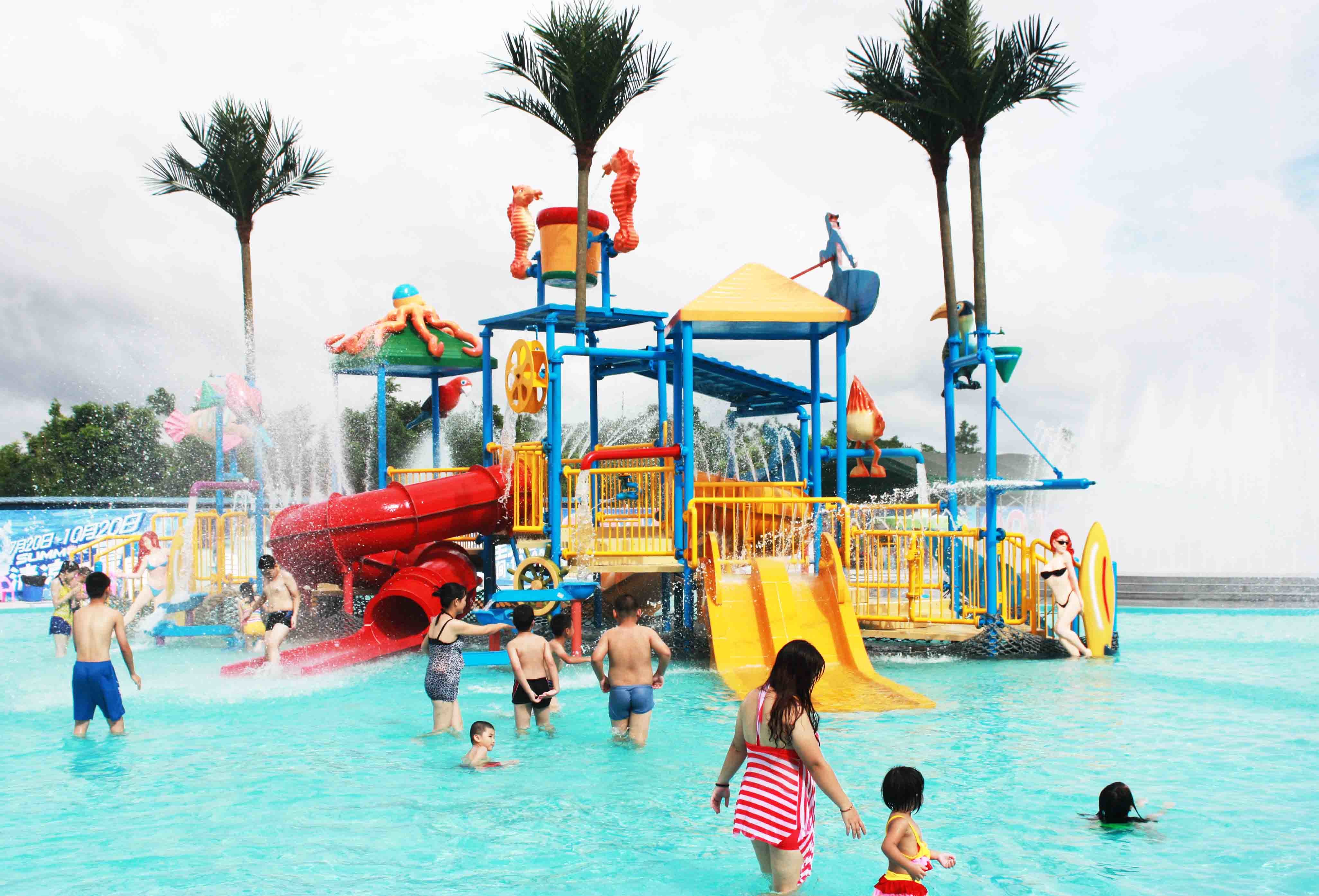 Fiberglass Kids' Water Playground inside water parks with water pump / Customized Water Slide