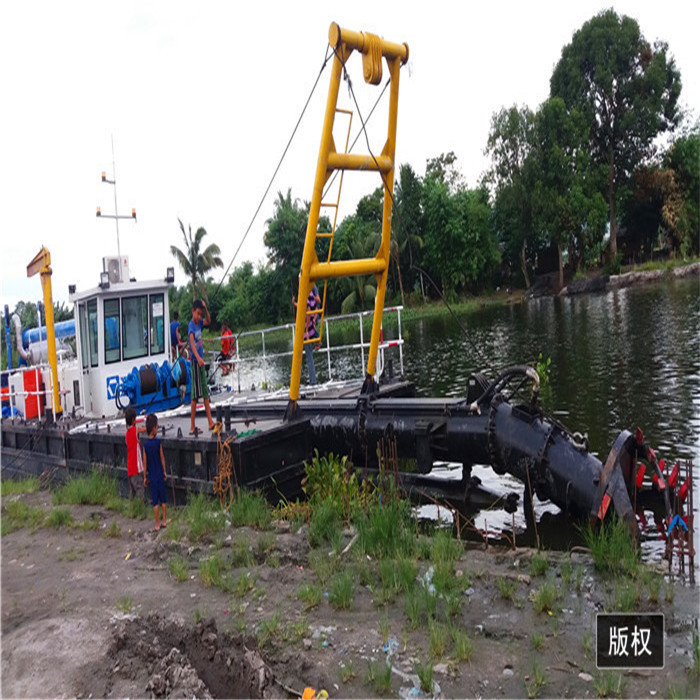 KEDA sand dredger jet suction 14m Digging Depth 800Kw sand gold dredger