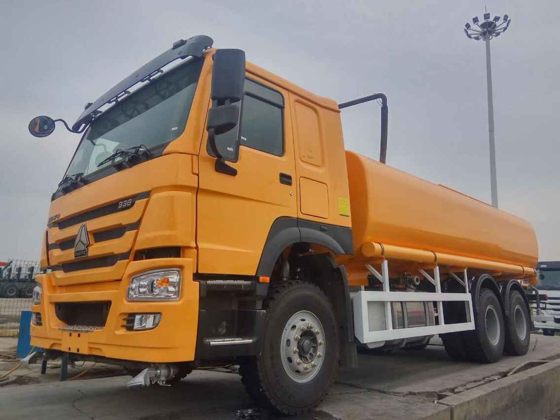 4x2 10m3 Liquid Tanker Truck Euro 2 6 Tires With 1 Spare New Condition