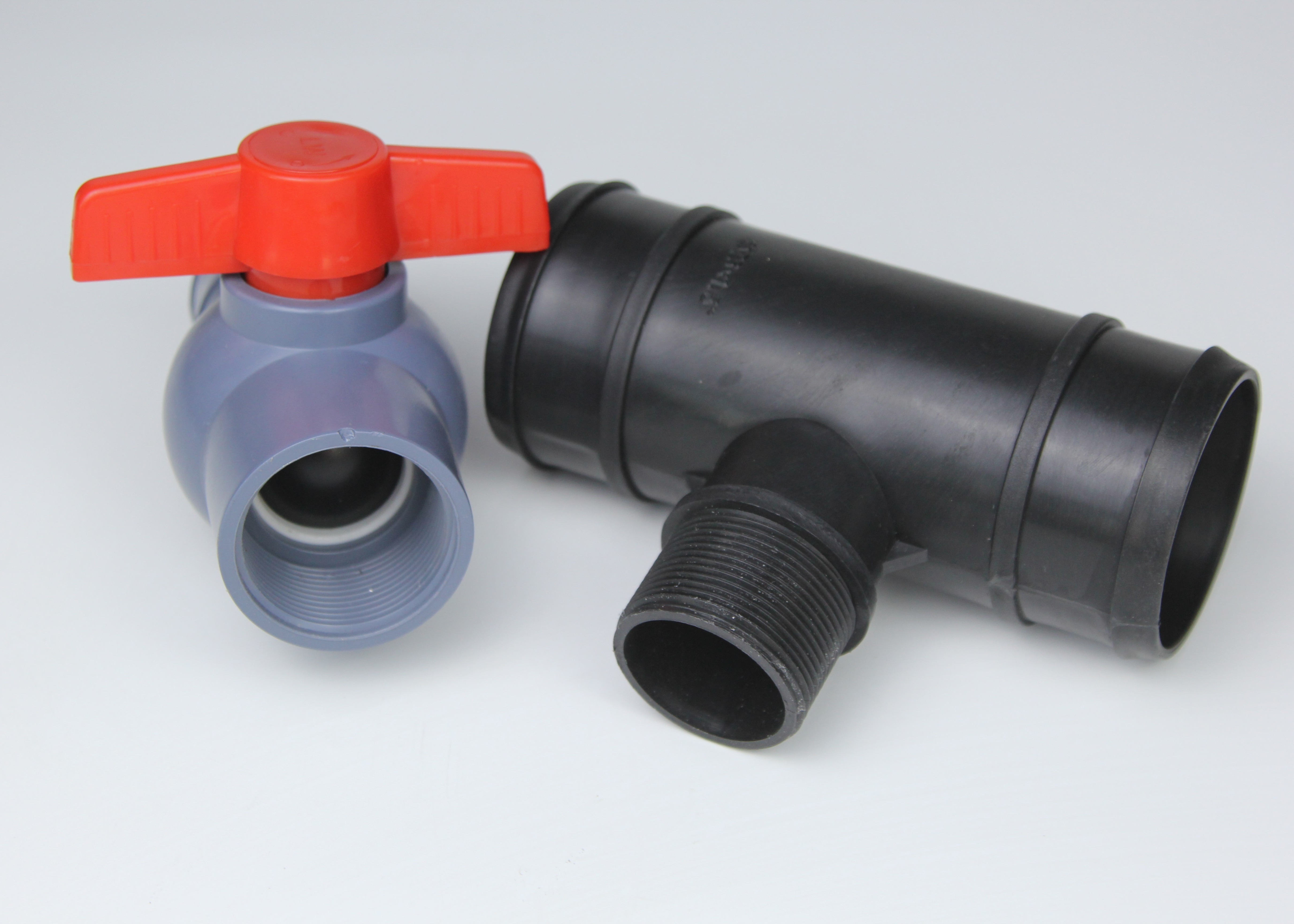 Blue Black PVC Ball Valve OEM Plastic Ball Valve In The Agricultural Industry