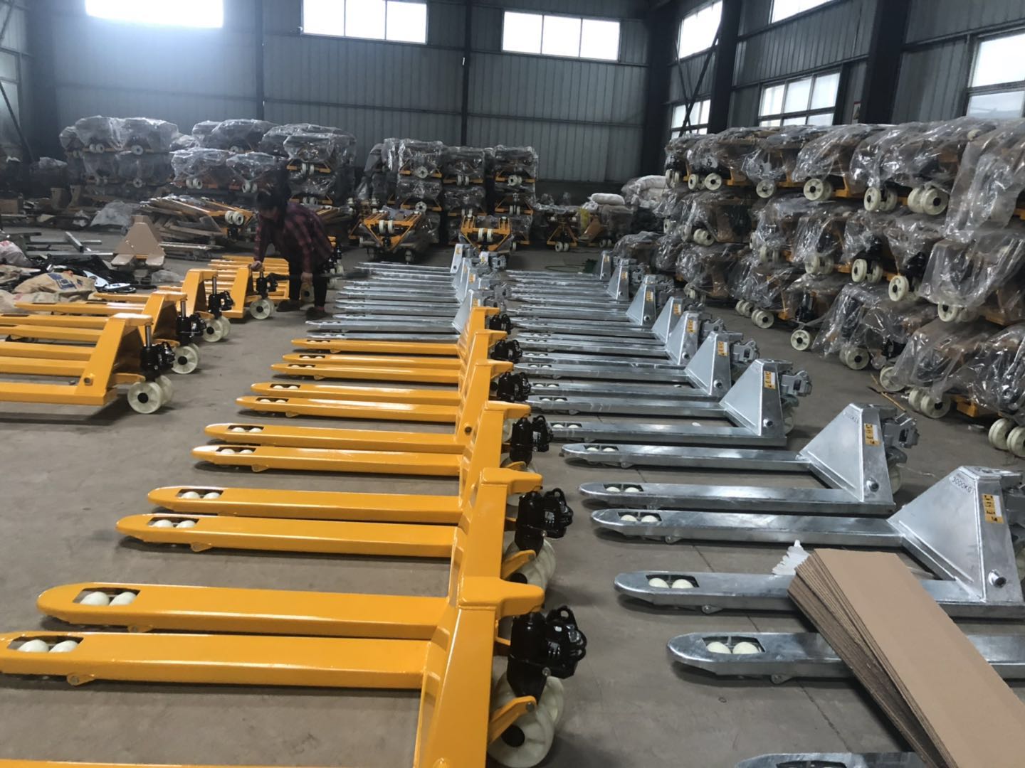 2500KG Capacity Hand Pallet Truck Manual Hydraulic Hand Pallet Jack