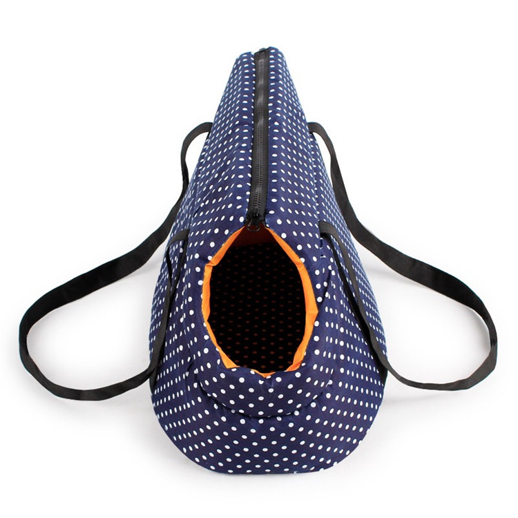 Dot Printed Pet Carrier Bag Polyester Material Weight 1kg Zipper Closure