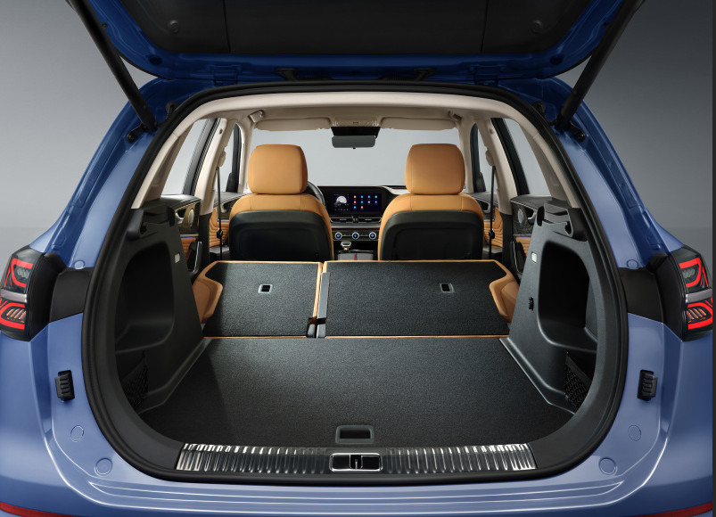 Blue Hongqi Sports Utility Vehicle 185kw 5 Seater Gasoline Hongqi Suv