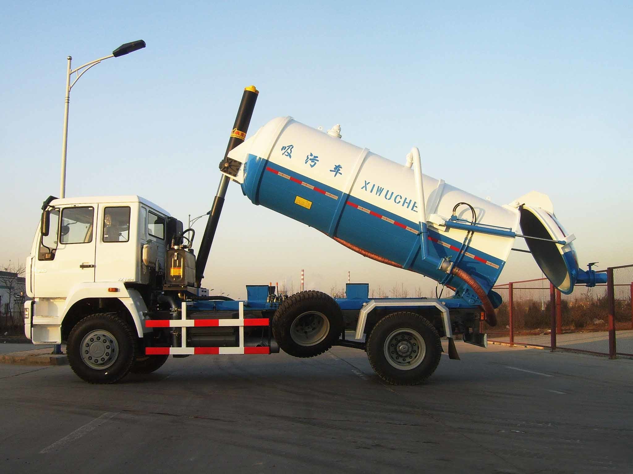 Dongfeng duolika 4*2 7000 liters used sewage suction truck for sale