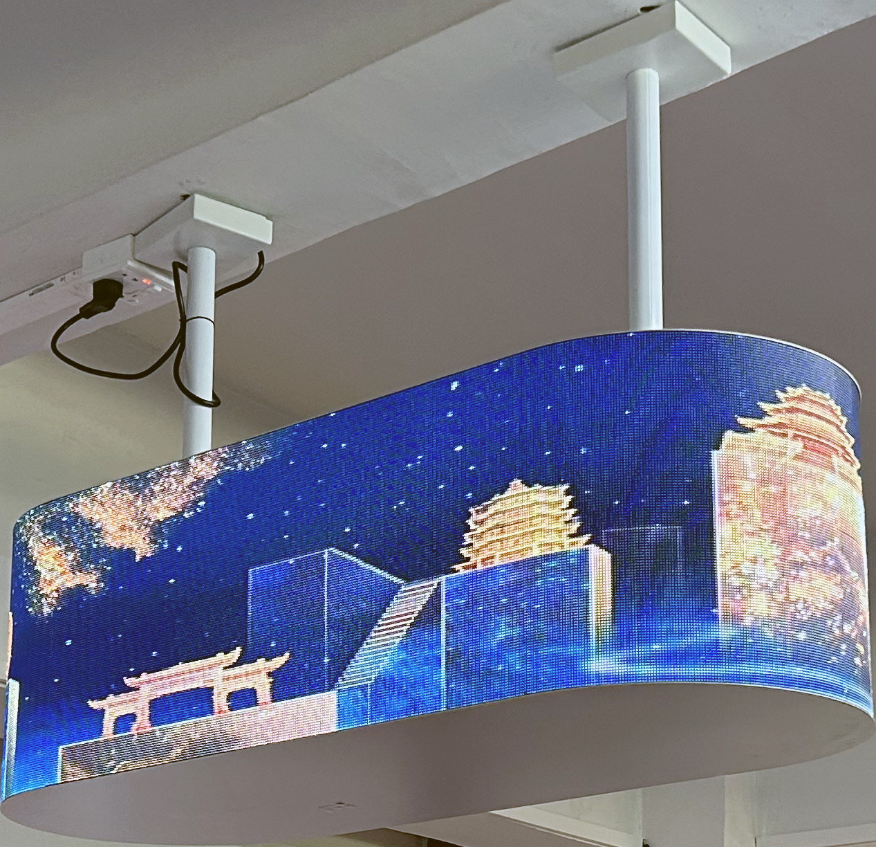 LED Creative & Digital Signage: Modern, High-End Displays for Bars, Stores, and Events