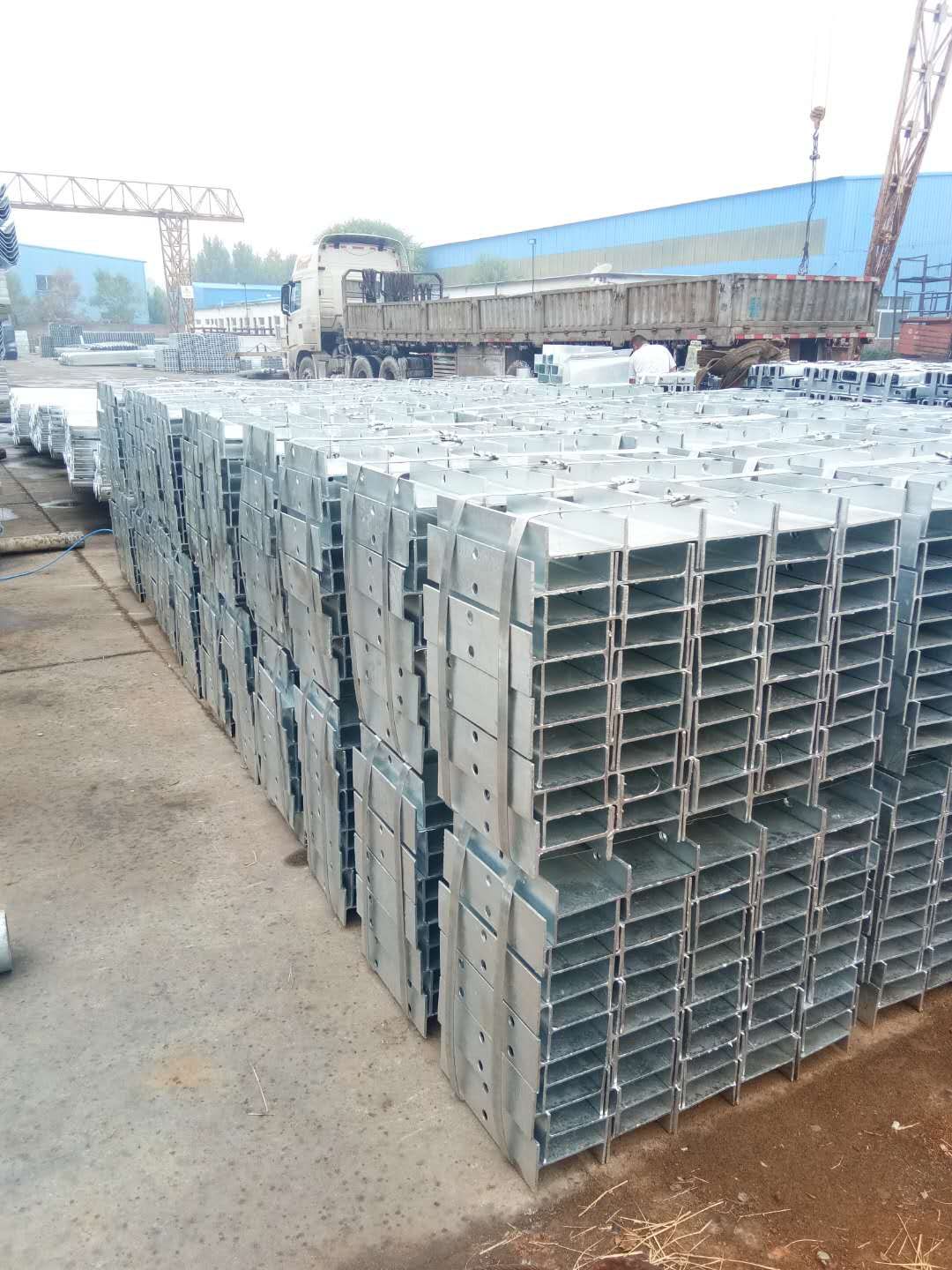 Hot Dip Galvanized Zinc Steel Crash Barrier Guardrail U Spacer For Safe Roadway Safety