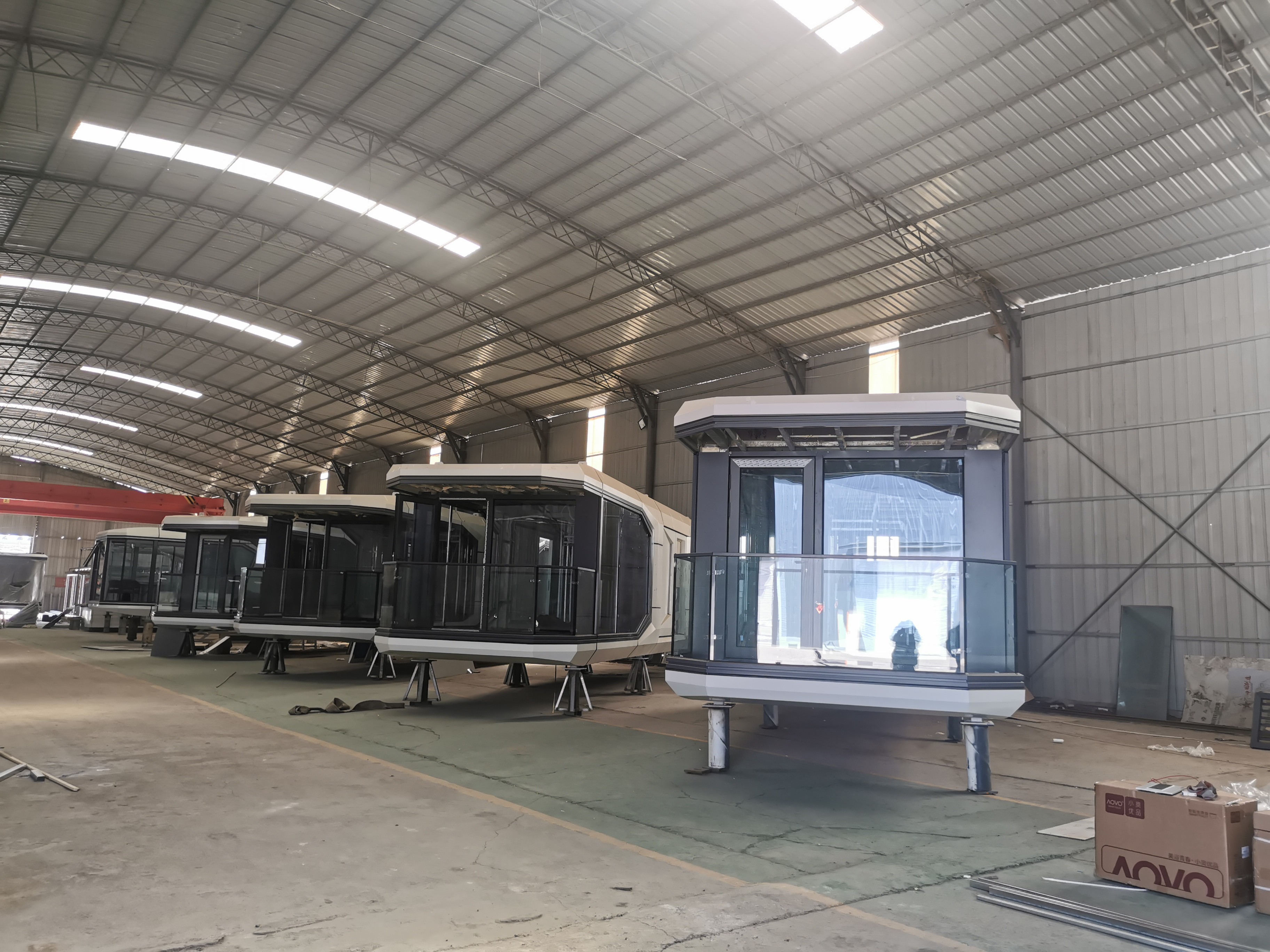 Prefabricated Apple Cabin House Capsule Container Prefab House For Coastal Hotel