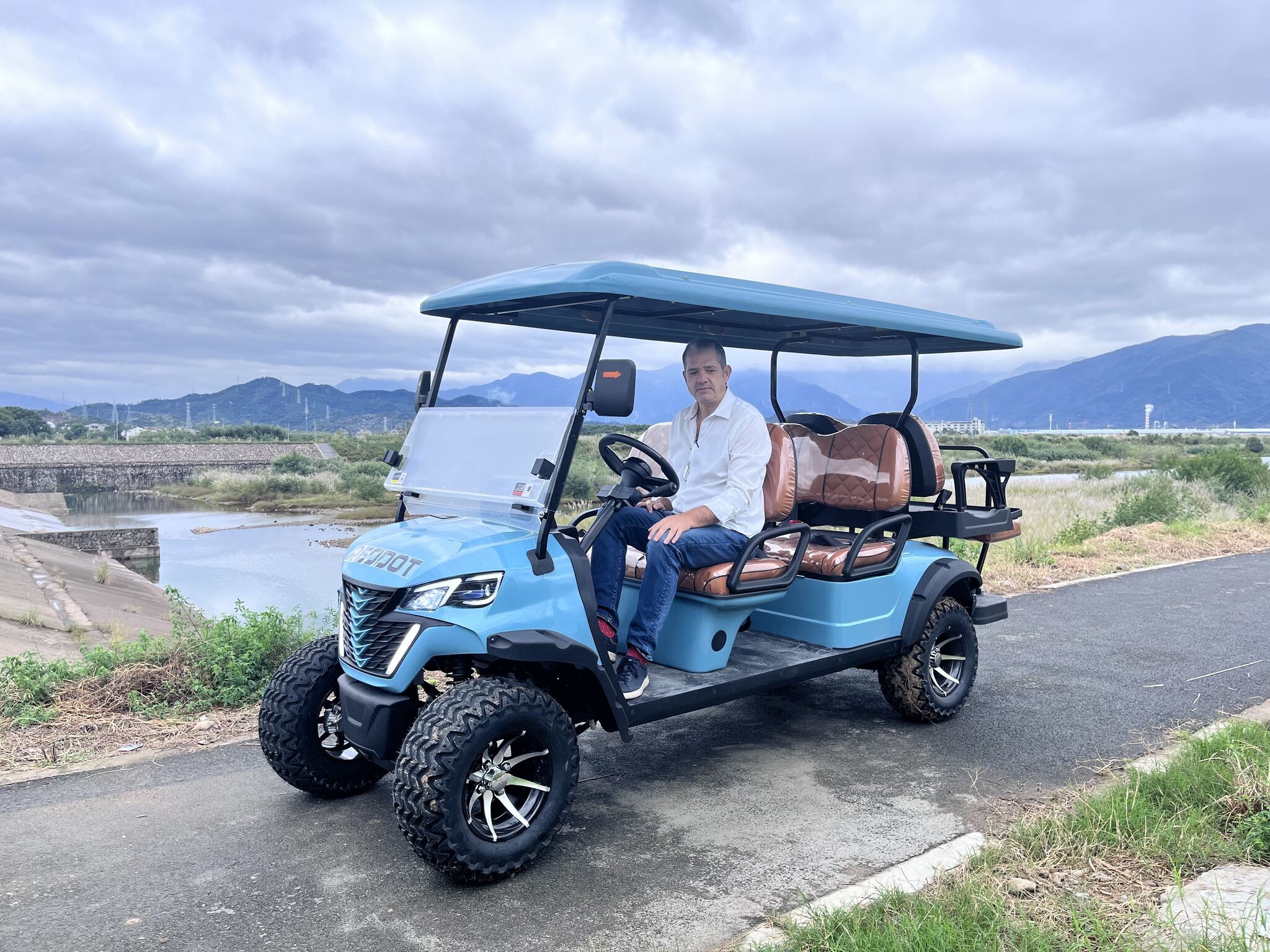 Lithium Electric Golf Carts Customized Manufacture Off Road Street Legal