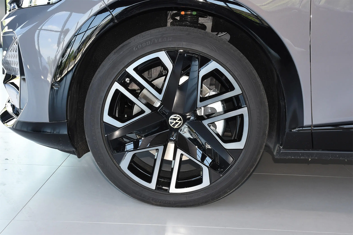 2024 VW ID.UNYX Max Edition Pure Electric 340hp AWD Energy Vehicle ID.UNYX SUV Electric Car Cltc Mile Range 621 Km