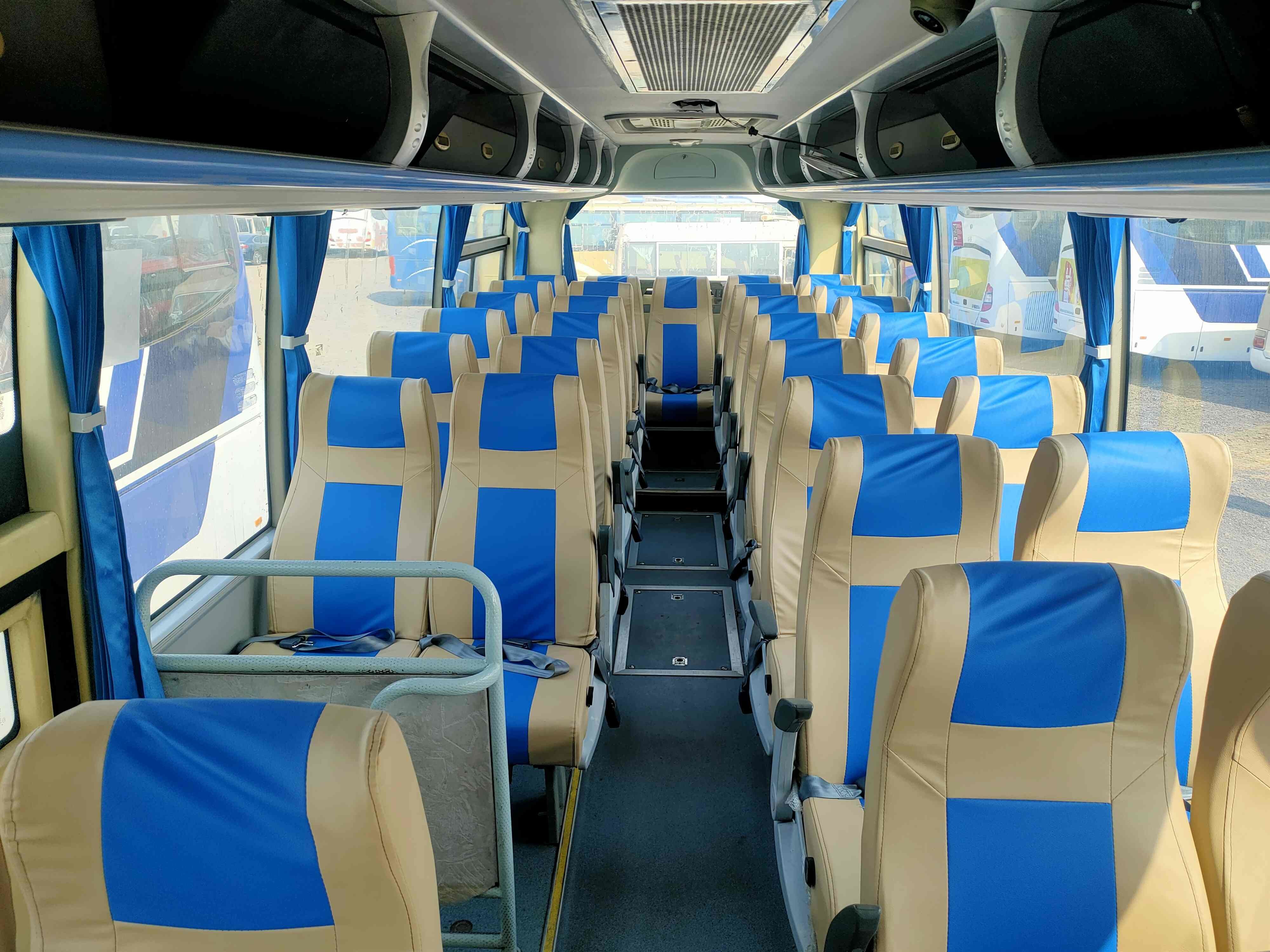 Used Shuttle Bus Yutong ZK6110 Rear Engine Bus 49seats Two Doors Airbag Suspension
