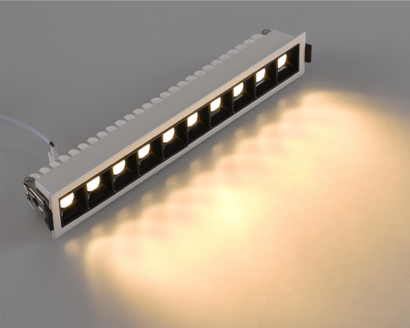IP55 Ceiling Recessed Led Strip Lighting 7W 10W 2700K-3000K Warm White