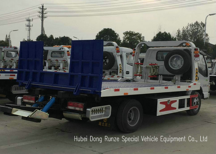 JAC Tilt Deck Flat Bed Recovery Truck , Rollback Light Duty Wrecker