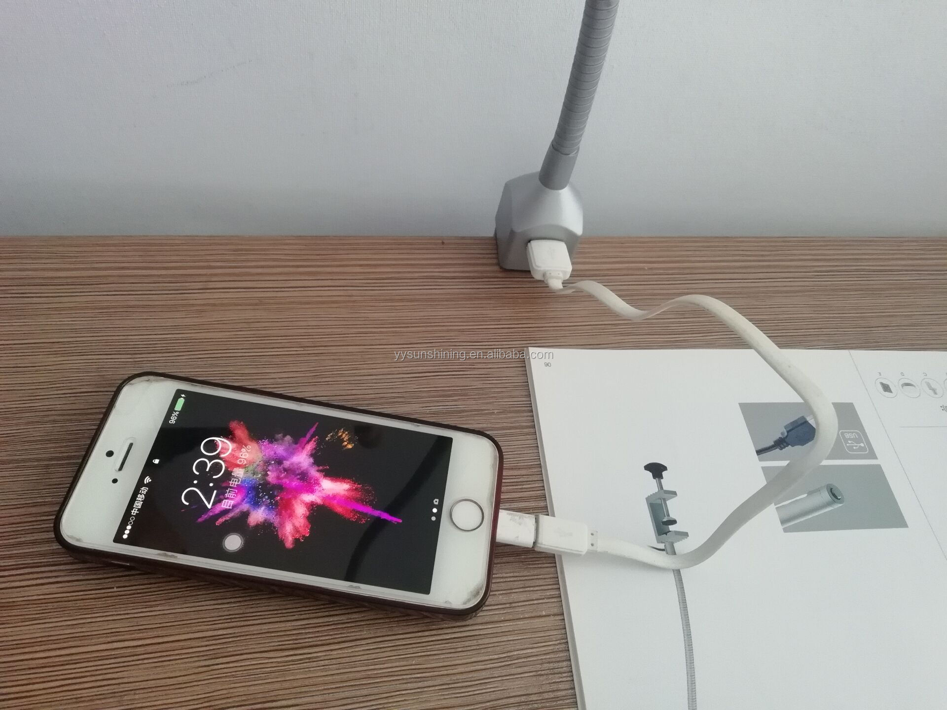 30000 Hours Working Time LED Neck Bedside Dimmable Wall Reading Lamp with USB Charging Function