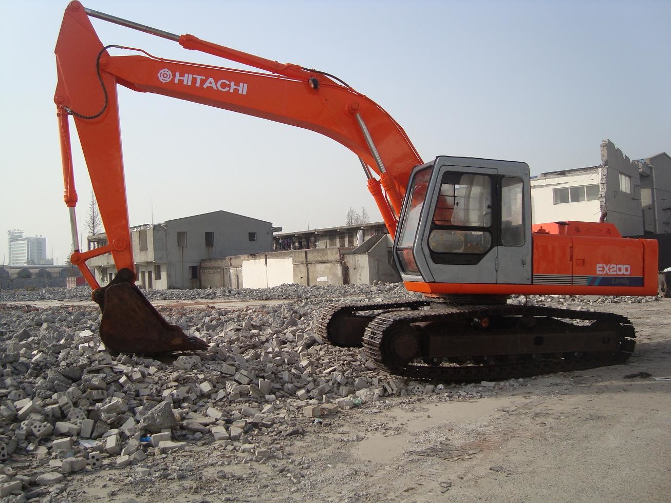 Japan Made Hitachi EX200-1 EX200-2 EX200-3 EX200-5 Used Cheap Price Crawler Excavator For Sale