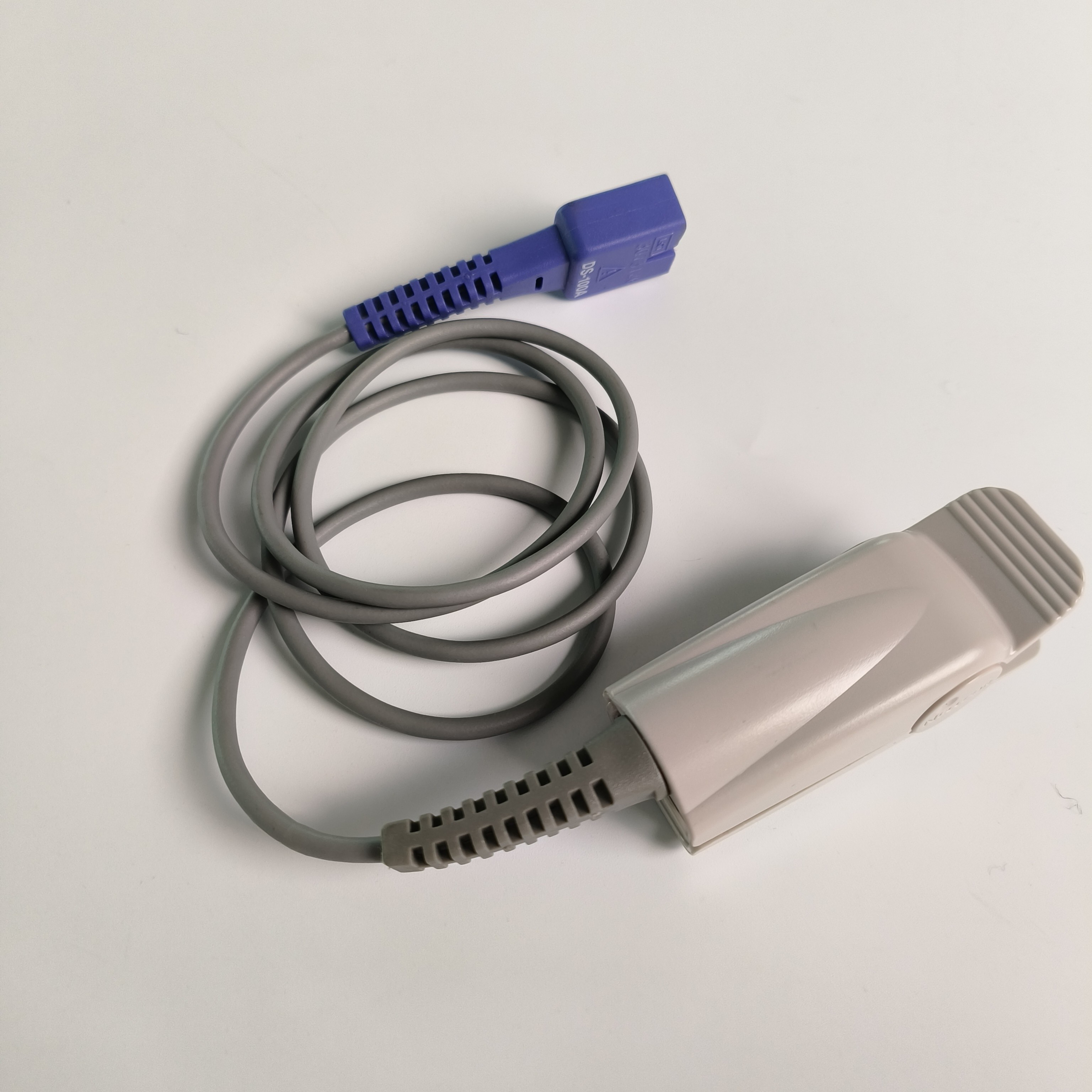 COVIDIEN Original Adult SpO2 Sensor Reusable ＞40kg Technology REF：DS100A