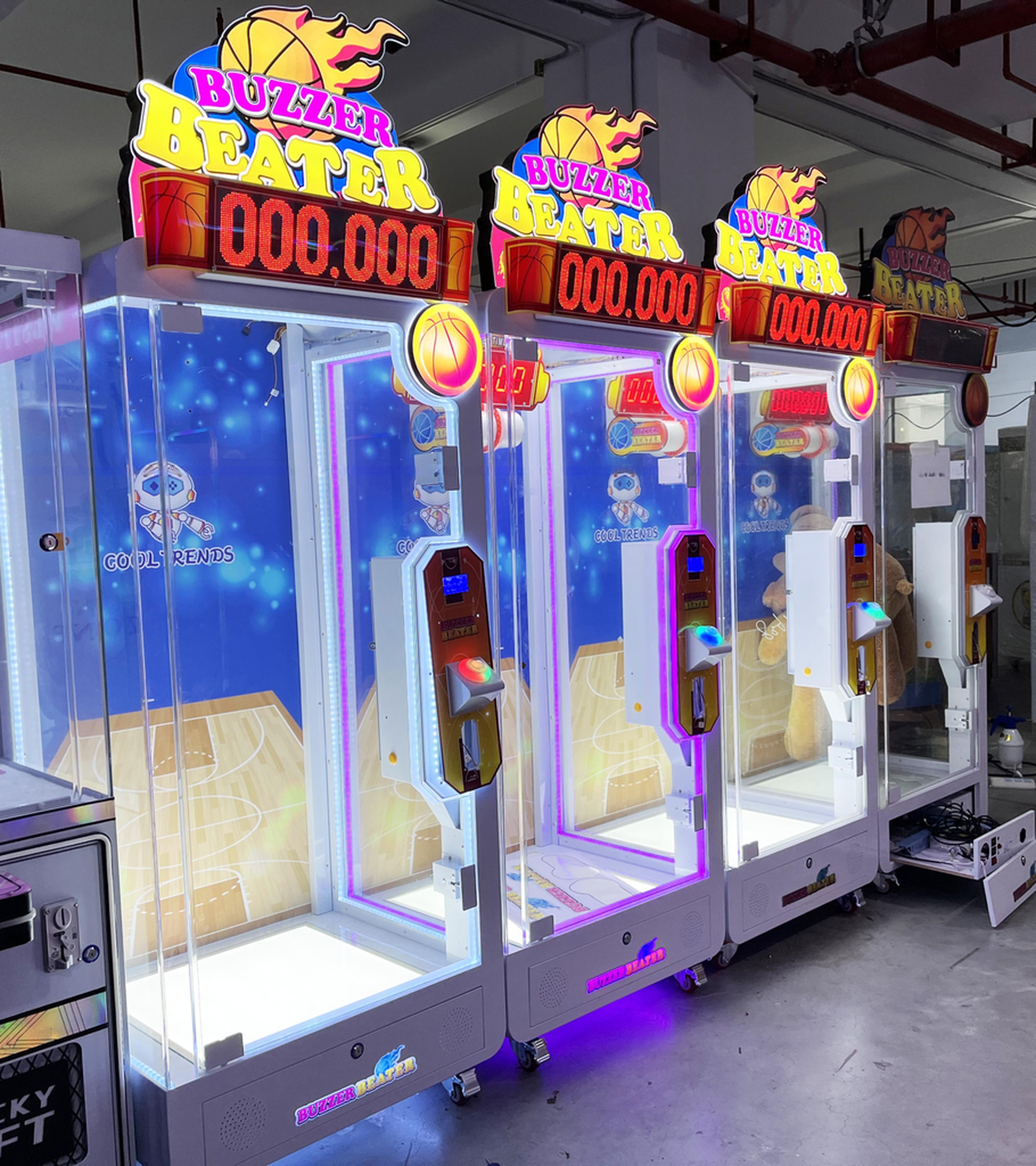 Dreamland Coin operated 10 Seconds Challenge gift vending game machine coin pusher prize game machine