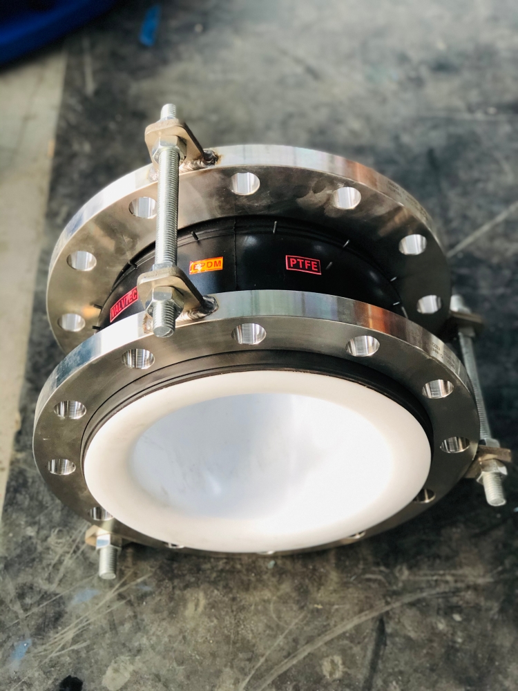 Flange Type Rubber Expansion Joint Dn150 Pn16 Dn200 Dn300