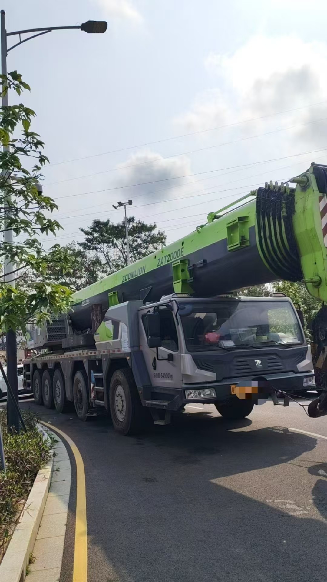 ZOOMLION 200 Ton Mobile Crane Truck Sell China Used Crane