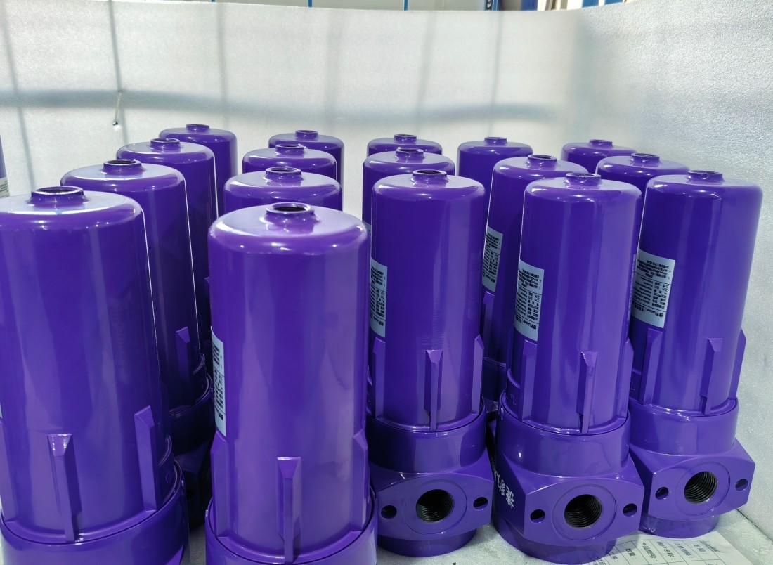 Extended Service Life Air Compressor Oil Filter with Unique Lock Design and Bleed Valve