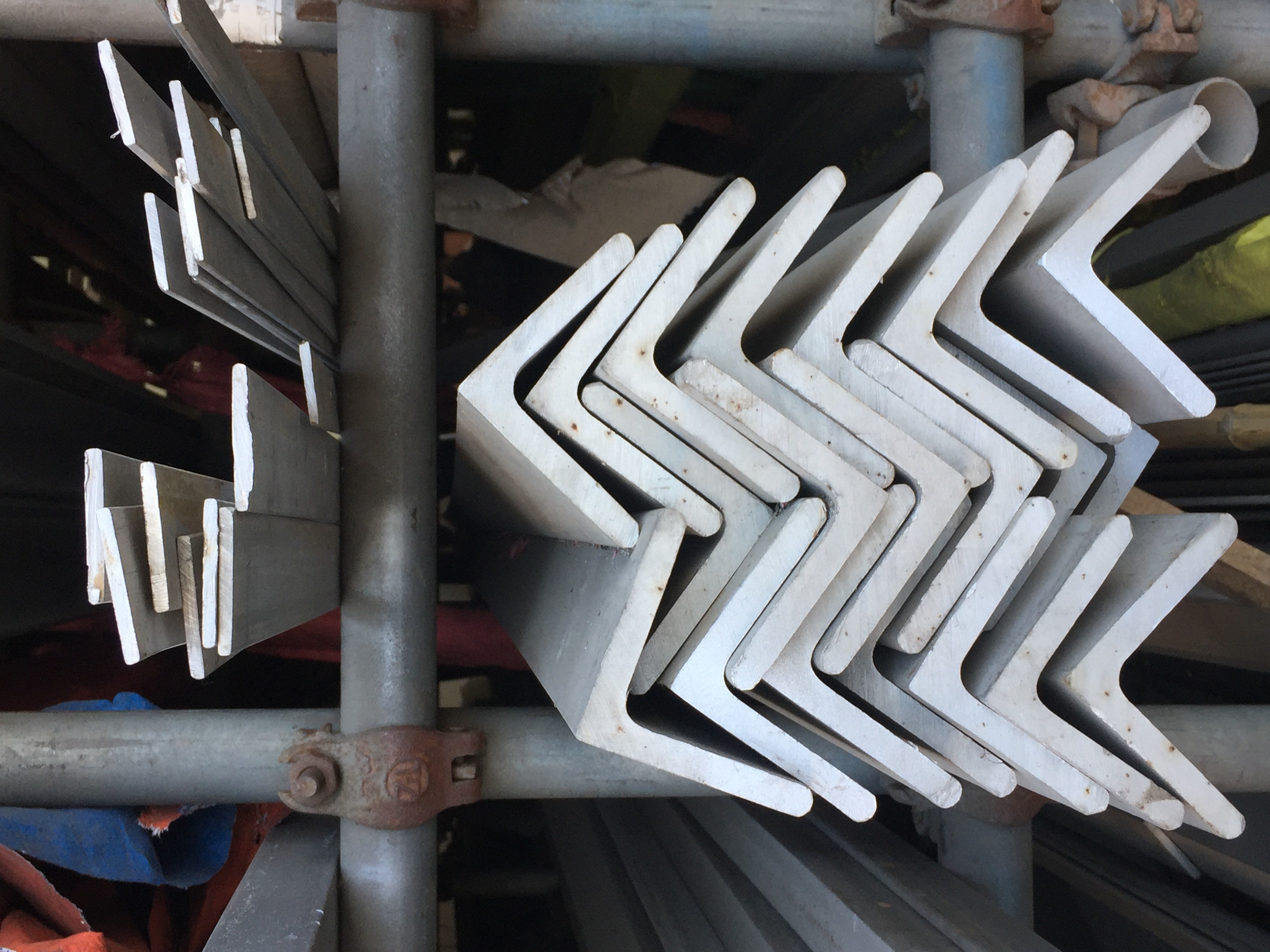 316L Hot Bending Stainless Steel Angle Bar SS316L Hot Rolled SS Angle Steel Bar For Industrial Furnaces