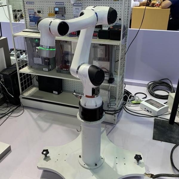 Grinding Equipment E5 With 5KG Payload 800MM Reach For Painting As Robotic Arm Manipulator China Robot