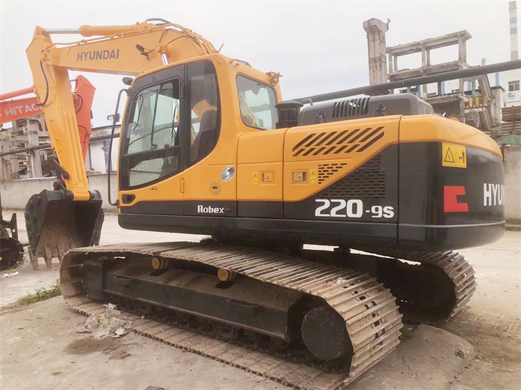 1889 Working Hours 80 cm Width Crawler Chain 22 Ton Used Hyundai 220LC-9S Excavator