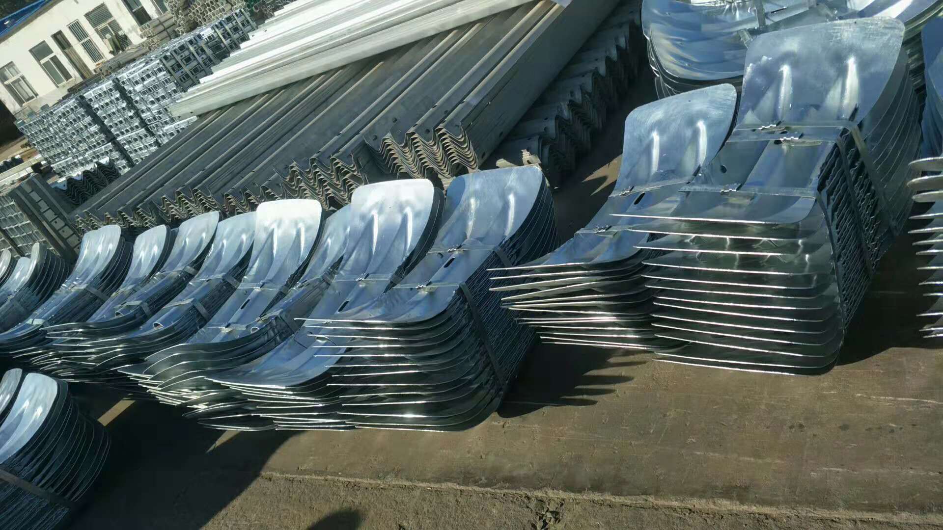 Galvanized Guardrail Crash Barrier Fishtail Terminal End ISO Certified and Customized