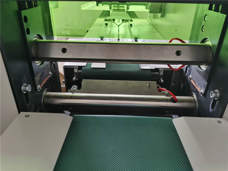 350mm Food Packaging Machine 180bags/min Semi Automatic Pouch Packing