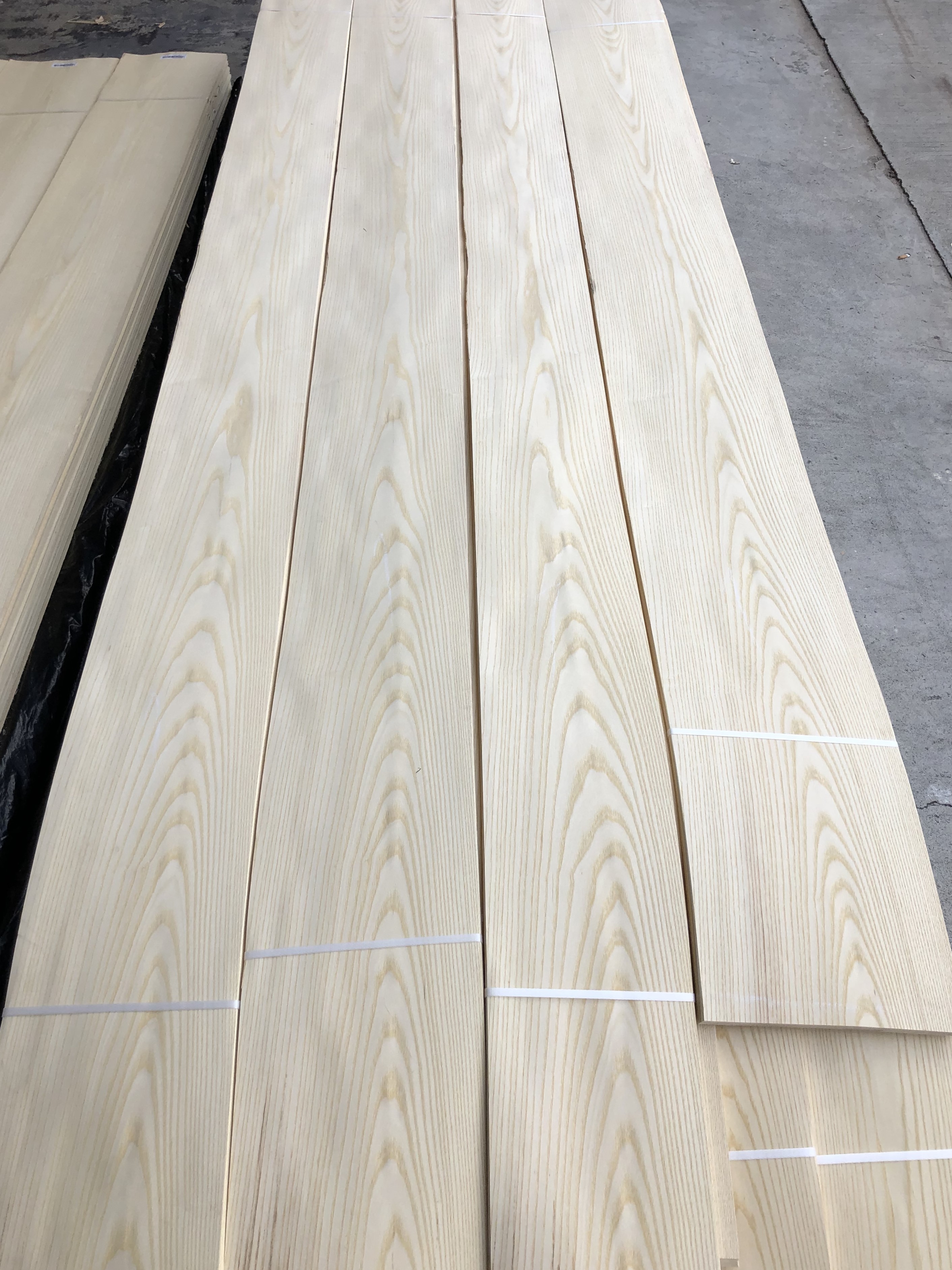 Price Wood Veneers White Ash Natural Ash Veneer Sheets Mountain/Straight Grain Decorative Ash Wood Veneer