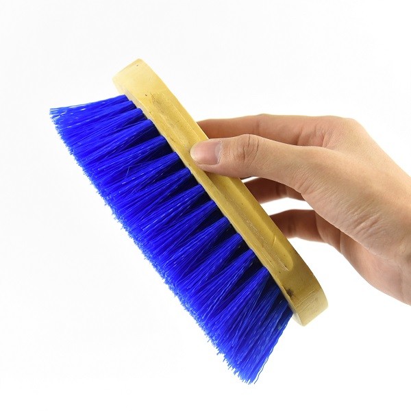 16.5cm Horse Grooming Tools , Wooden Horse Brushes Blue Soft Bristles