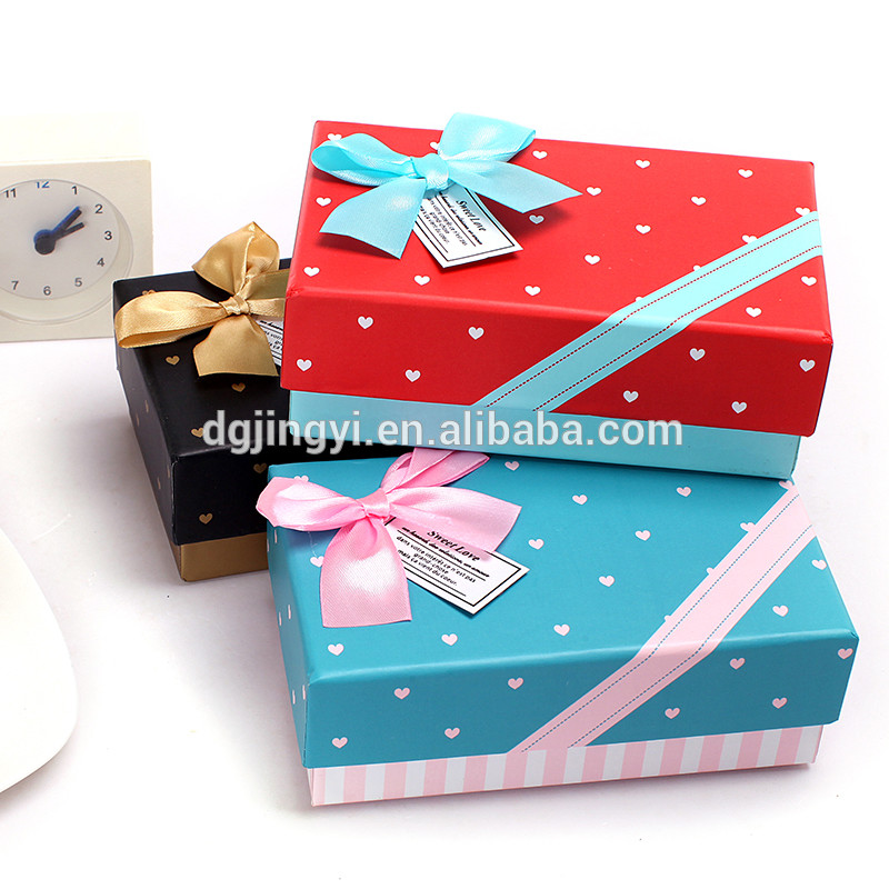 Customized Wedding Party Decorations , Candy Chocolate Wedding Sweet Box