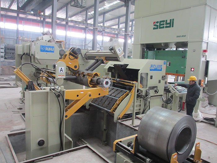Disc horizontal feeder