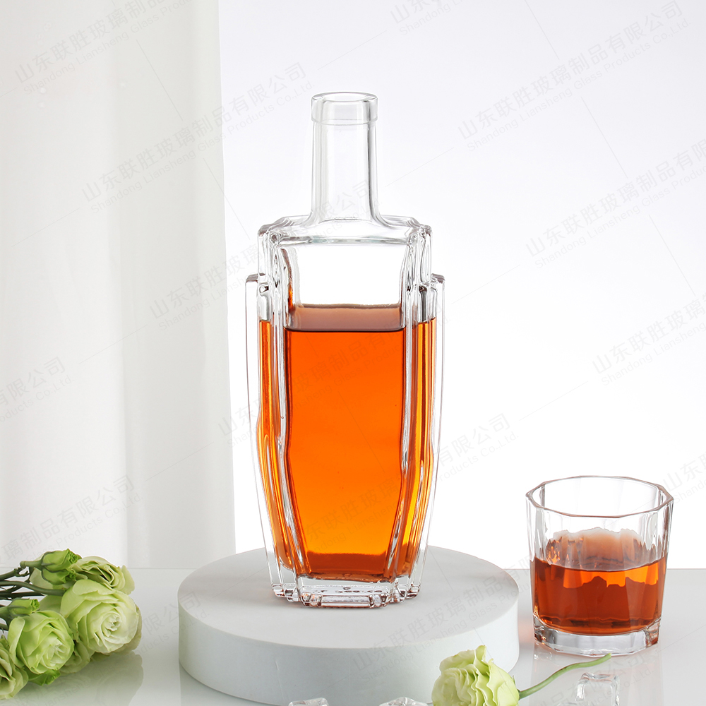 Round Empty Flint Glass Liquor Wine Whisky Vodka Tequila Bottle With Cork Lid for Your