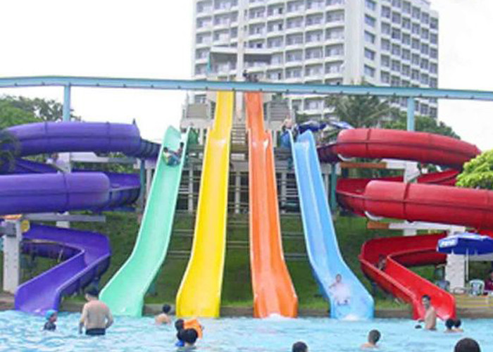 Closed Tube Spiral 10mm Fiberglass Water Park Rides For Racing