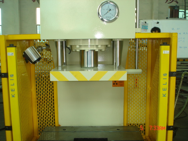 PLC Drive 2mm Sheet Metal Hydraulic C Type 125T Press Machine with 800mm worktable
