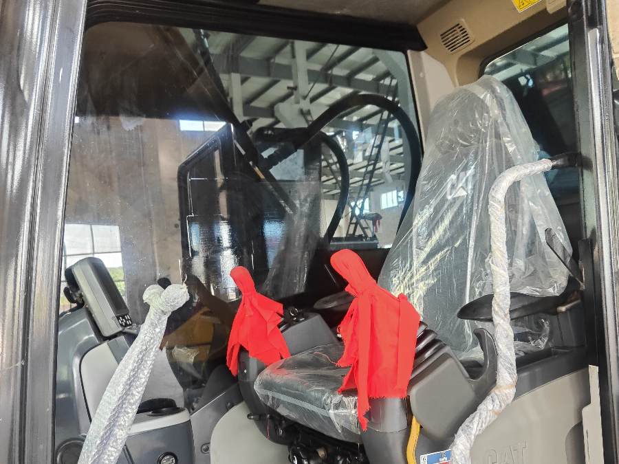 Cat 320D Excavator Cab